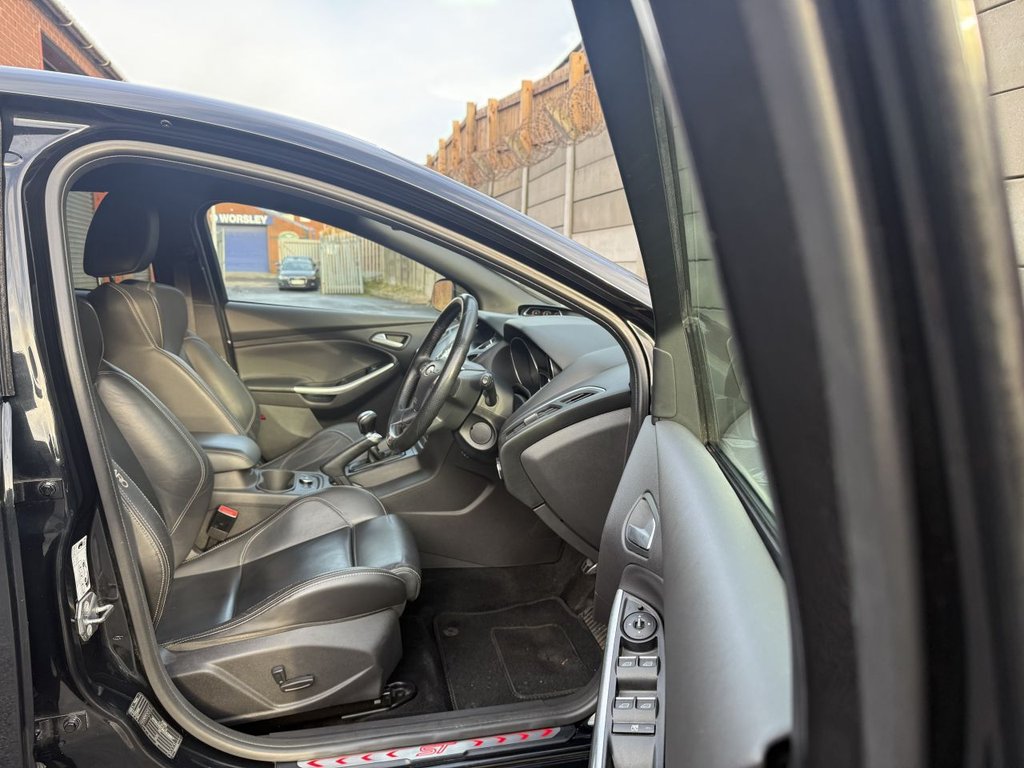 Used Ford Focus 2013 for sale - 76962611: Photo 12