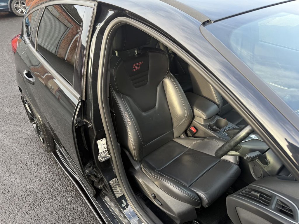 Used Ford Focus 2013 for sale - 76962611: Photo 13