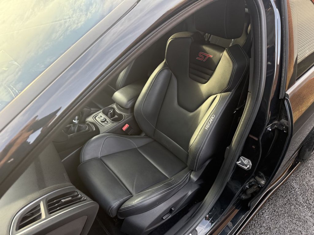 Used Ford Focus 2013 for sale - 76962611: Photo 14