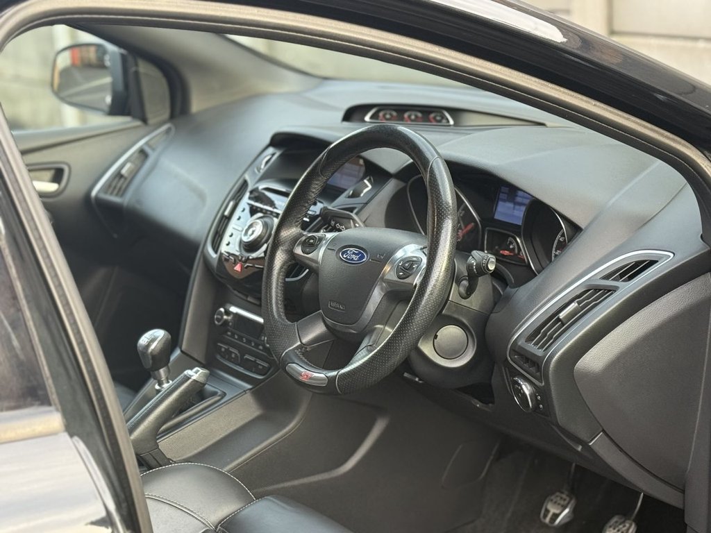 Used Ford Focus 2013 for sale - 76962611: Photo 22