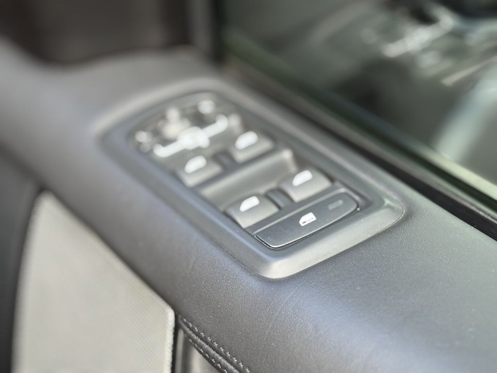 Used Land Rover Discovery 2016 for sale - 76698352: Photo 32