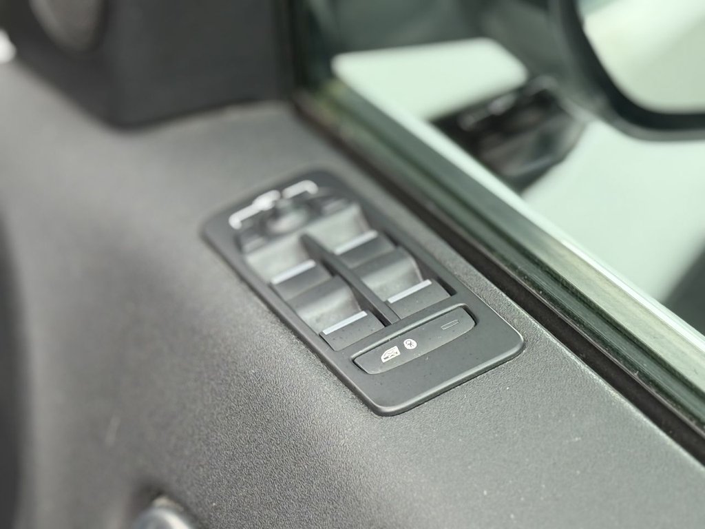 Used Land Rover Discovery Sport 2017 for sale - 78083051: Photo 34