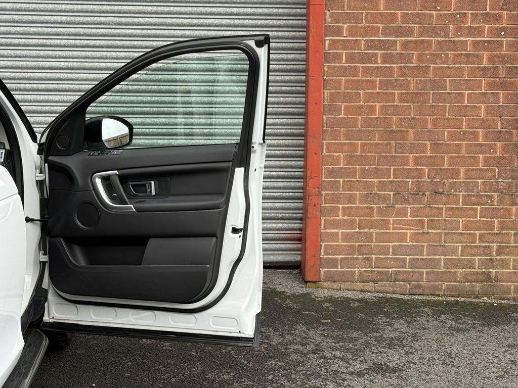 Used Land Rover Discovery Sport 2017 for sale - 78083051: Photo 35