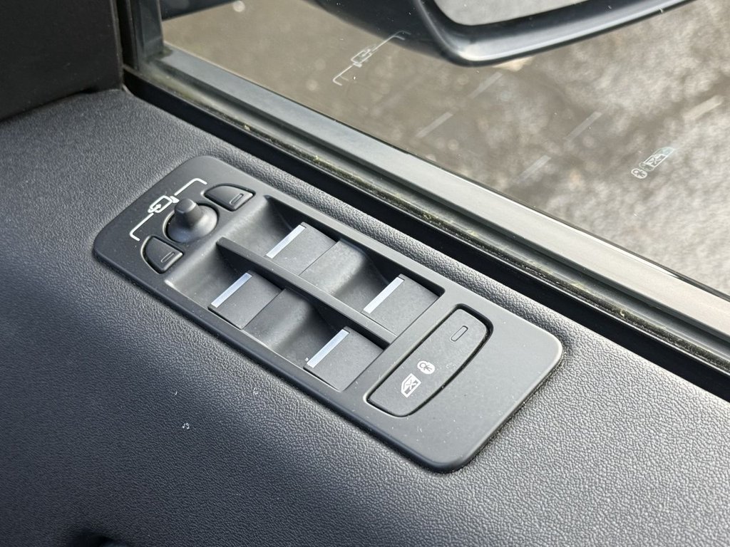 Used Land Rover Discovery Sport 2017 for sale - 77369012: Photo 38