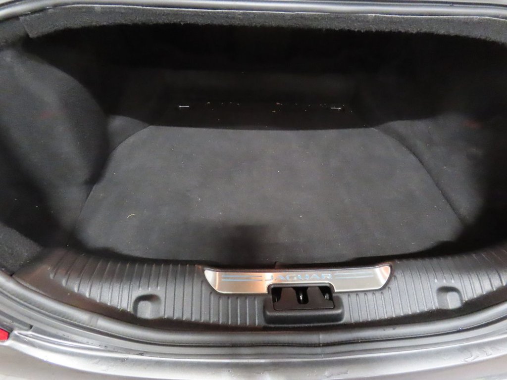 Used Jaguar XJ 2018 for sale - 77621778: Photo 17