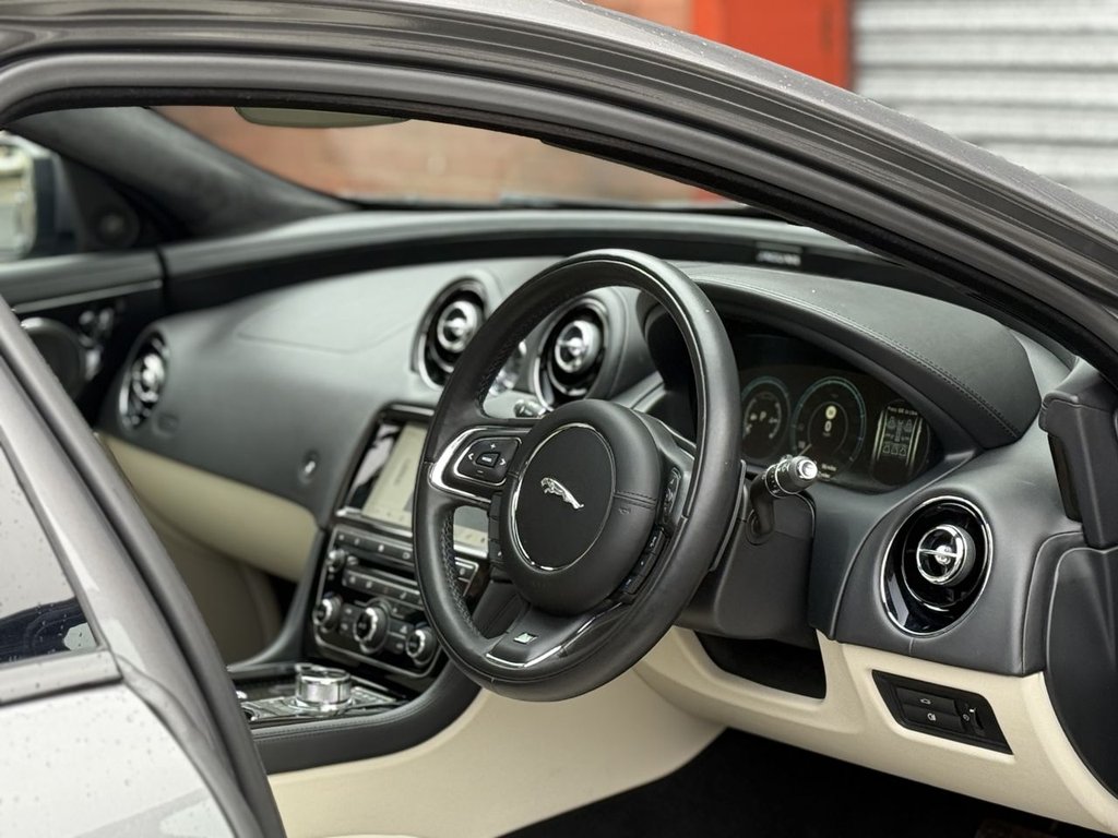 Used Jaguar XJ 2018 for sale - 77621778: Photo 18