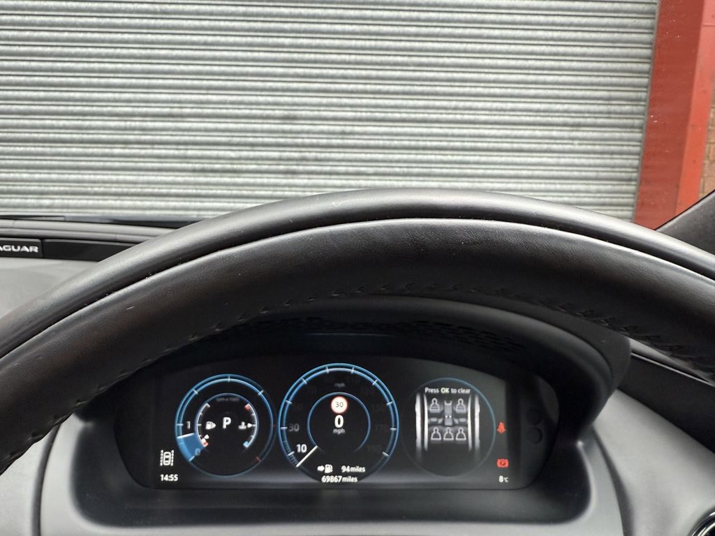 Used Jaguar XJ 2018 for sale - 77621778: Photo 25