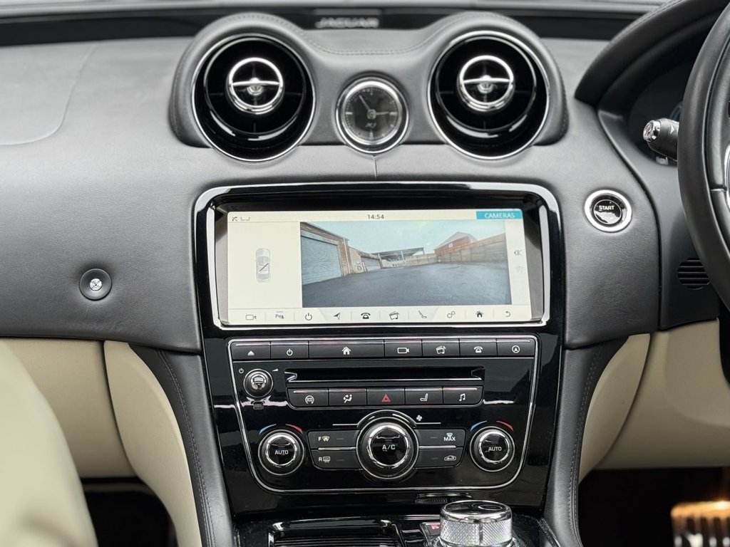 Used Jaguar XJ 2018 for sale - 77621778: Photo 30