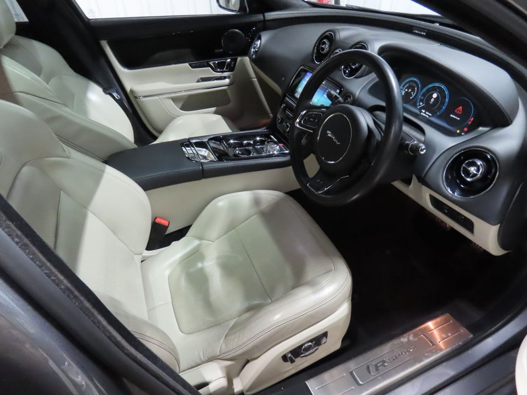Used Jaguar XJ 2018 for sale - 77621778: Photo 39