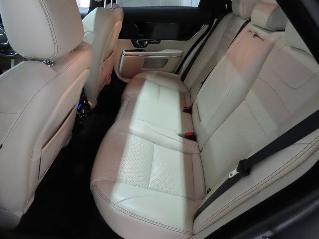 Used Jaguar XJ 2018 for sale - 77621778: Photo 42