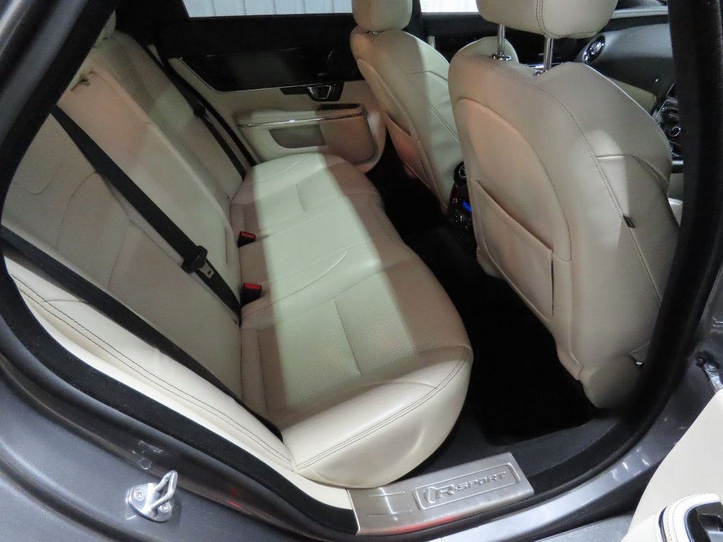 Used Jaguar XJ 2018 for sale - 77621778: Photo 43