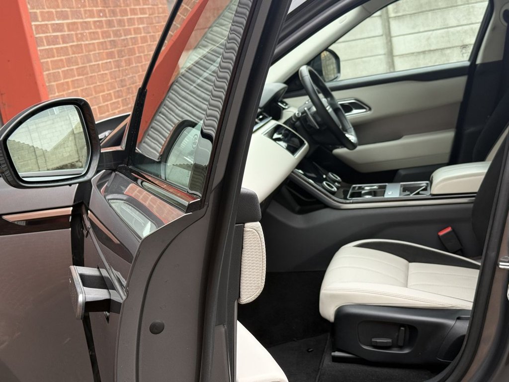 Used Land Rover Range Rover Velar 2017 for sale - 76698125: Photo 14