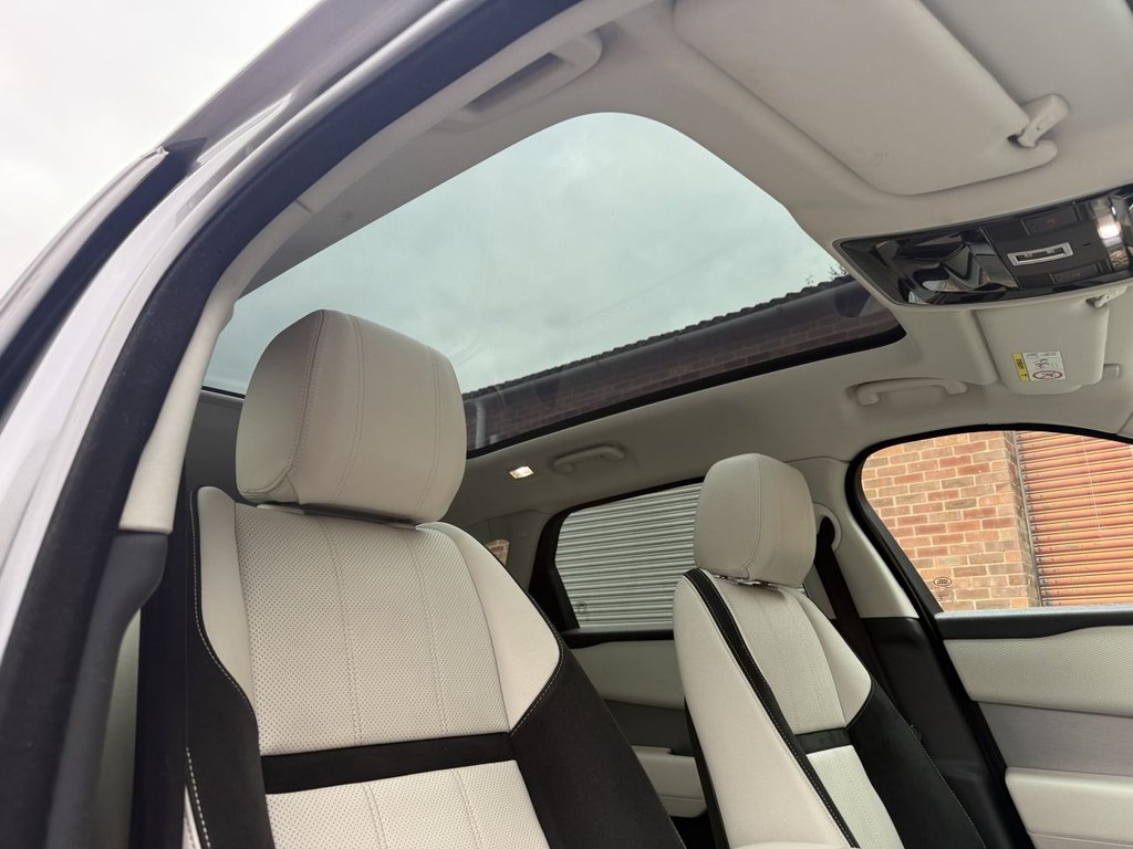 Used Land Rover Range Rover Velar 2017 for sale - 76698125: Photo 19