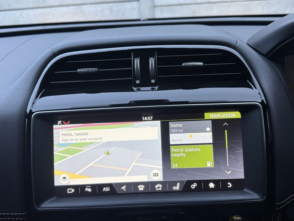 Used Jaguar F-Pace 2016 for sale - 76867970: Photo 27