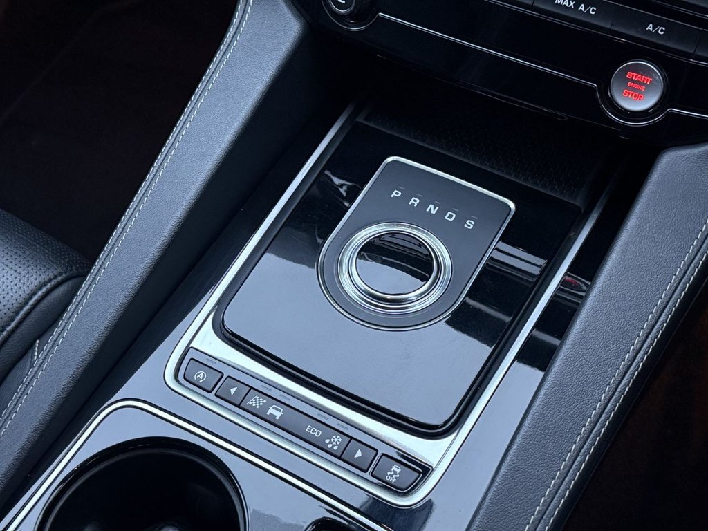 Used Jaguar F-Pace 2016 for sale - 76867970: Photo 34