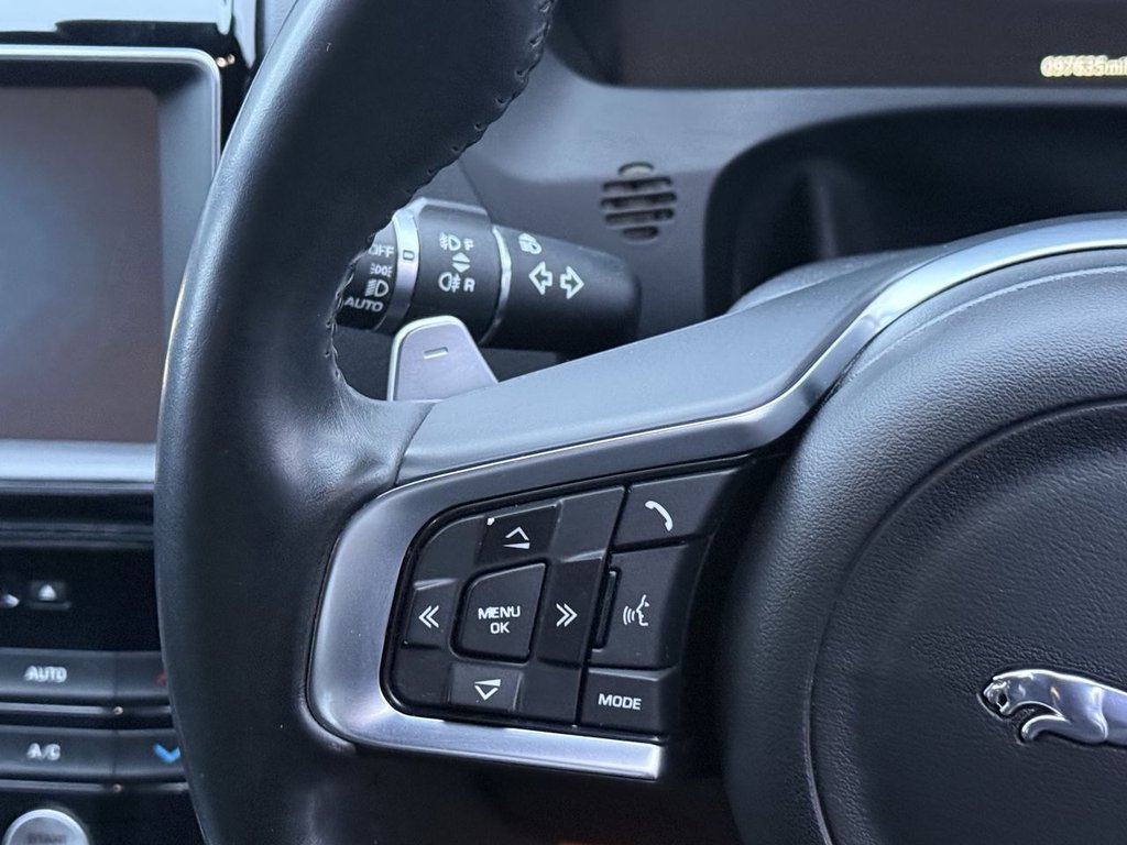 Used Jaguar F-Pace 2016 for sale - 76867970: Photo 37