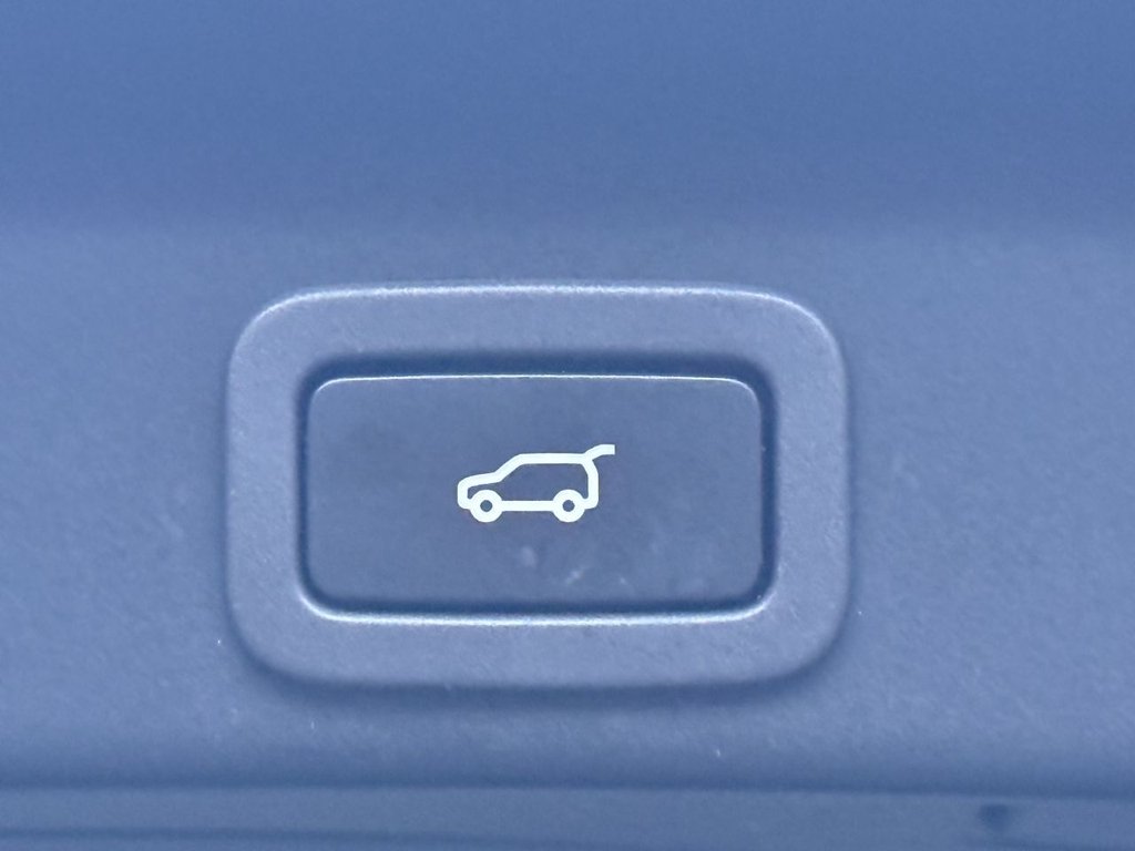 Used Jaguar F-Pace 2016 for sale - 76867970: Photo 45