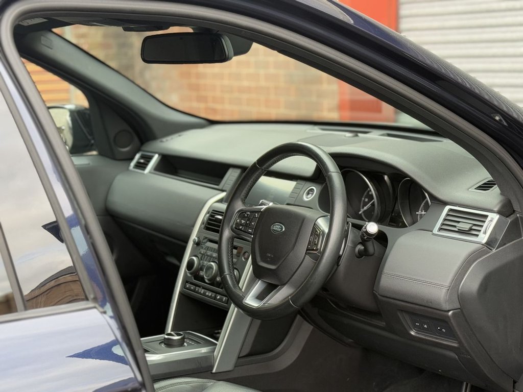 Used Land Rover Discovery Sport 2016 for sale - 76698361: Photo 11