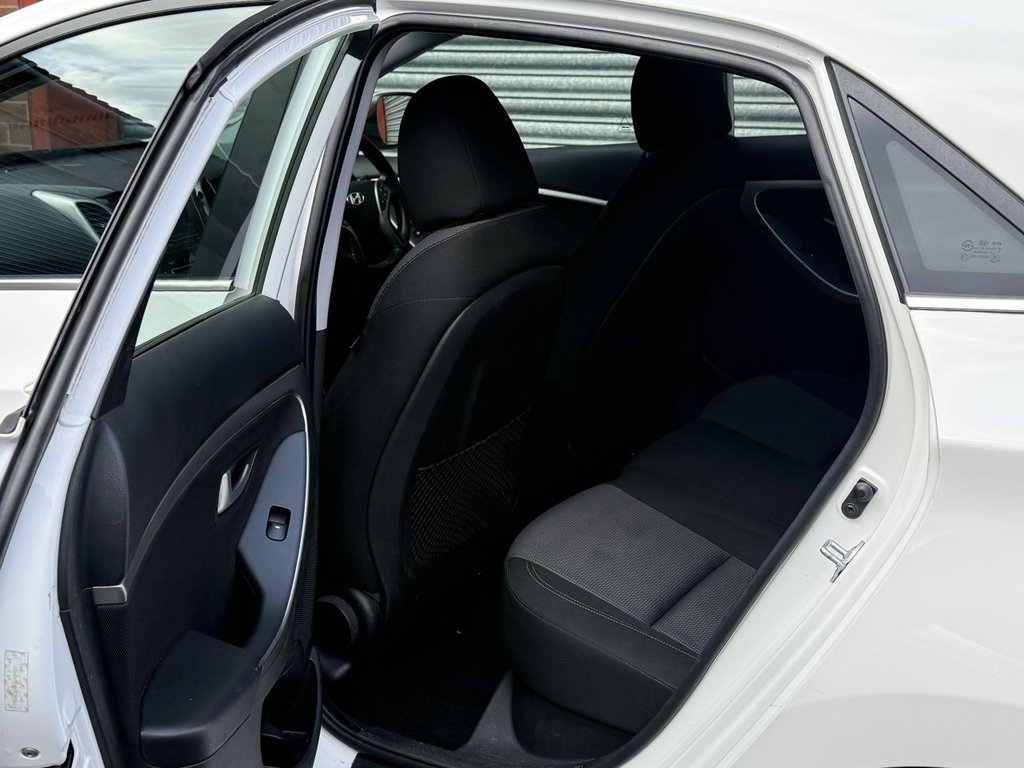 Used Hyundai i30 2013 for sale - 76698076: Photo 18