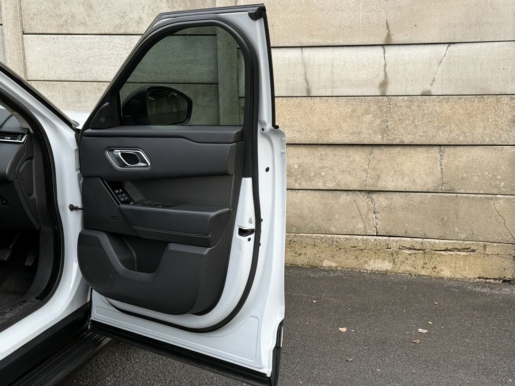 Used Land Rover Range Rover Velar 2017 for sale - 76820209: Photo 46