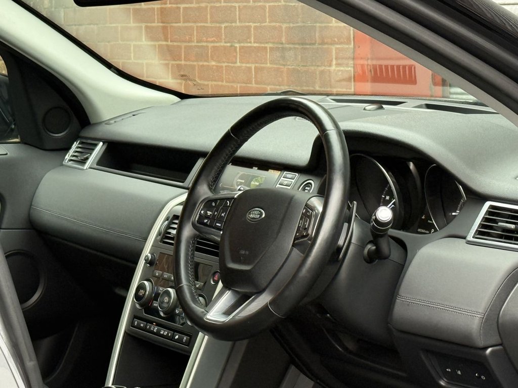 Used Land Rover Discovery Sport 2018 for sale - 76698178: Photo 11