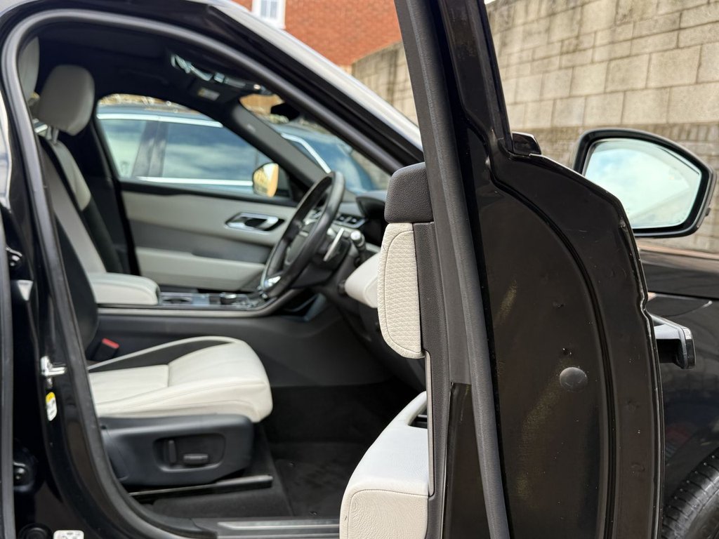 Used Land Rover Range Rover Velar 2017 for sale - 77806308: Photo 14