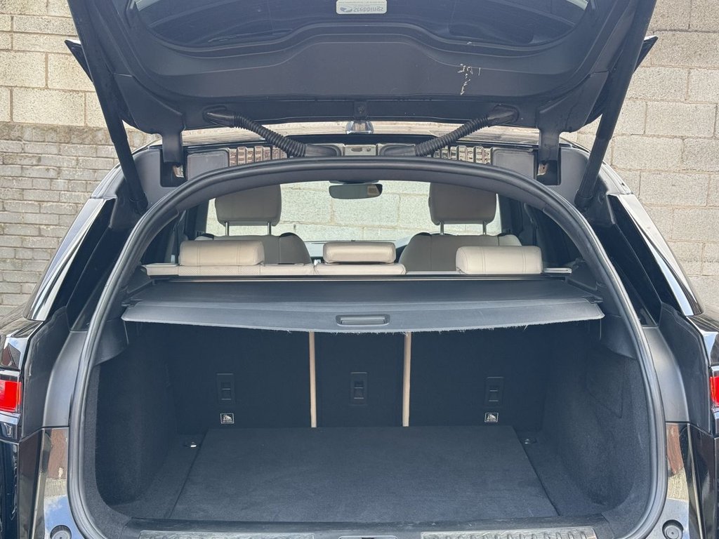Used Land Rover Range Rover Velar 2017 for sale - 77806308: Photo 19