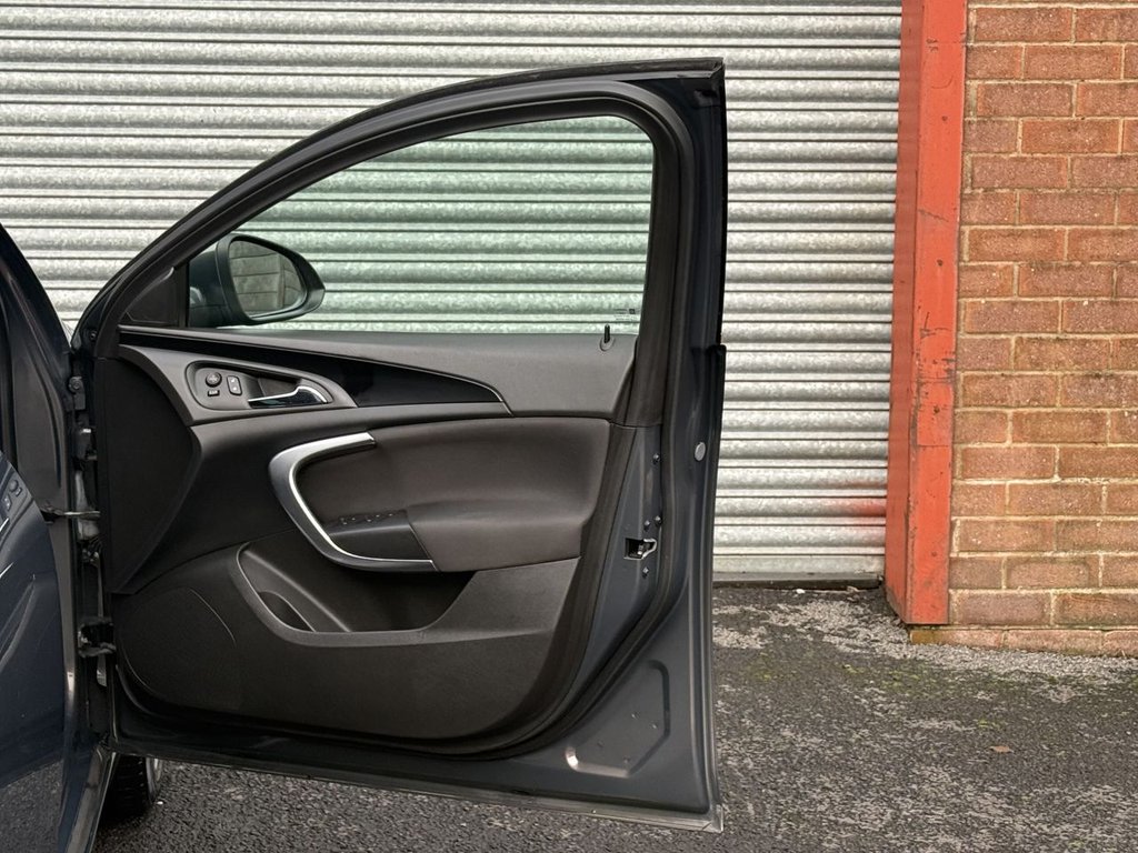 Used Vauxhall Insignia 2015 for sale - 76841172: Photo 35