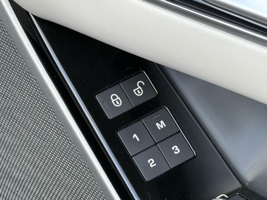 Used Land Rover Range Rover Velar 2018 for sale - 77655186: Photo 33