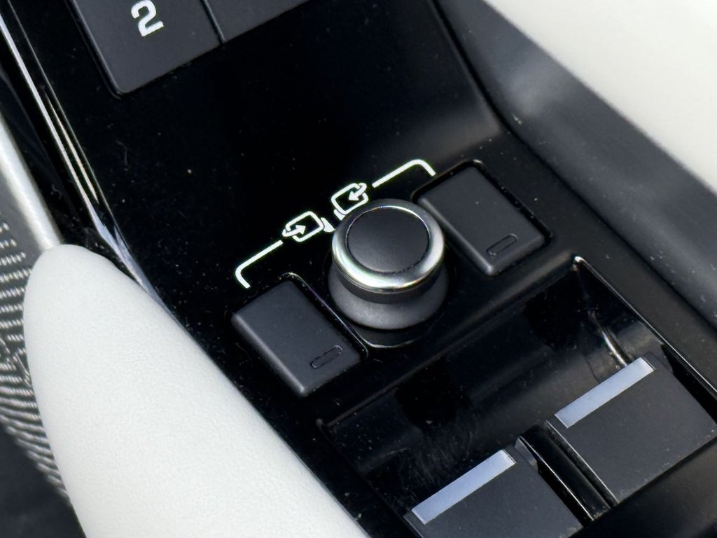 Used Land Rover Range Rover Velar 2018 for sale - 77655186: Photo 34