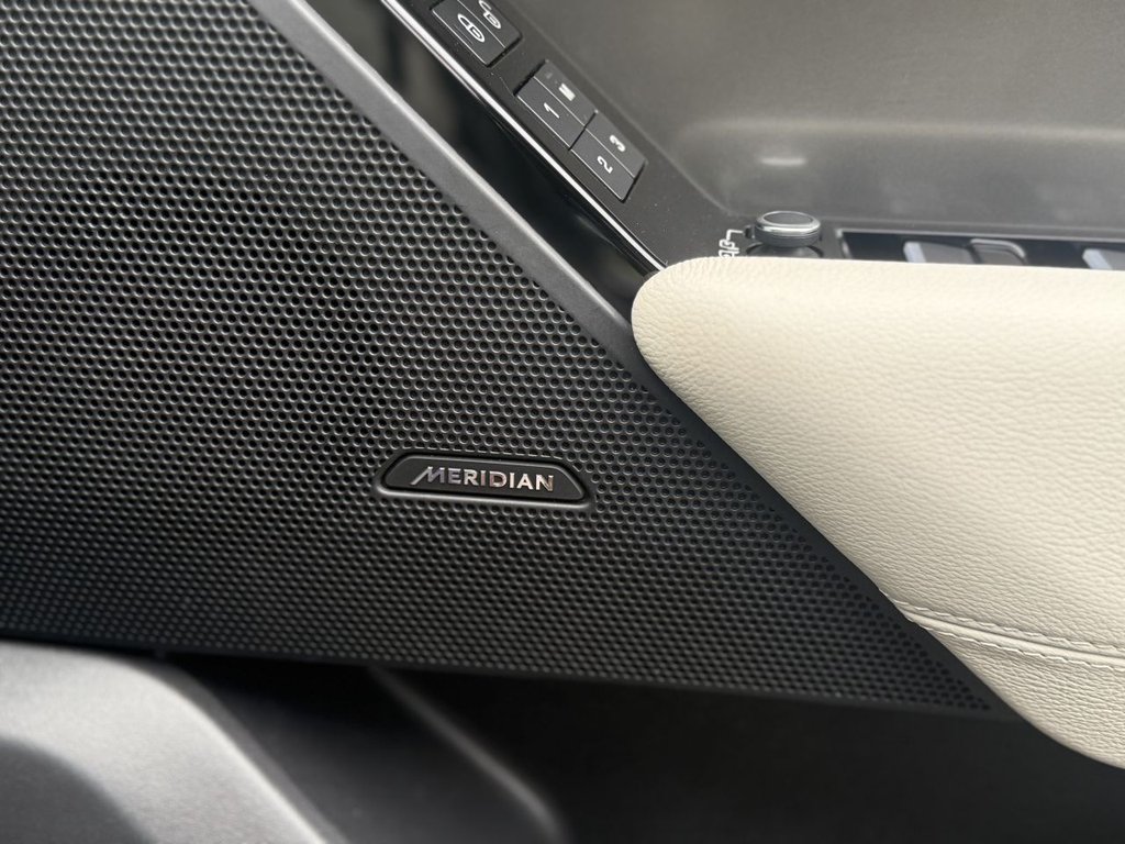 Used Land Rover Range Rover Velar 2017 for sale - 77328138: Photo 39