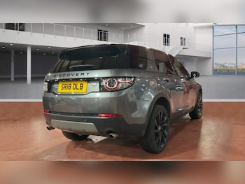 Used Land Rover Discovery Sport 2018 for sale - 77780698: Photo