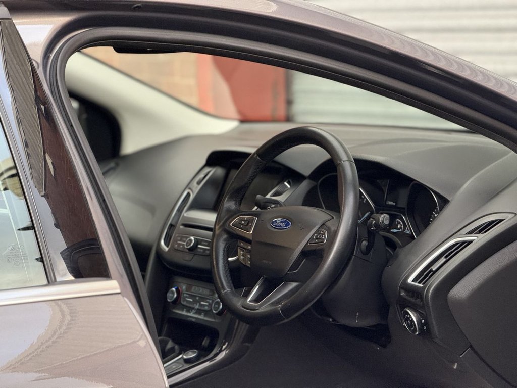 Used Ford Focus 2015 for sale - 76698279: Photo 11