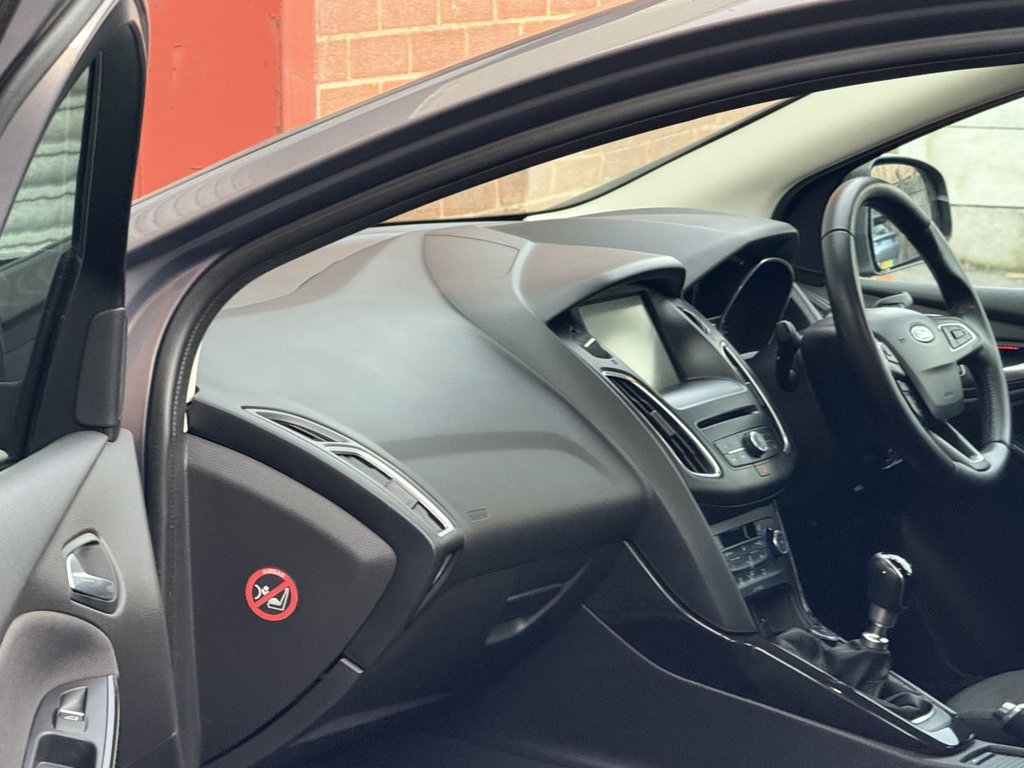 Used Ford Focus 2015 for sale - 76698279: Photo 13