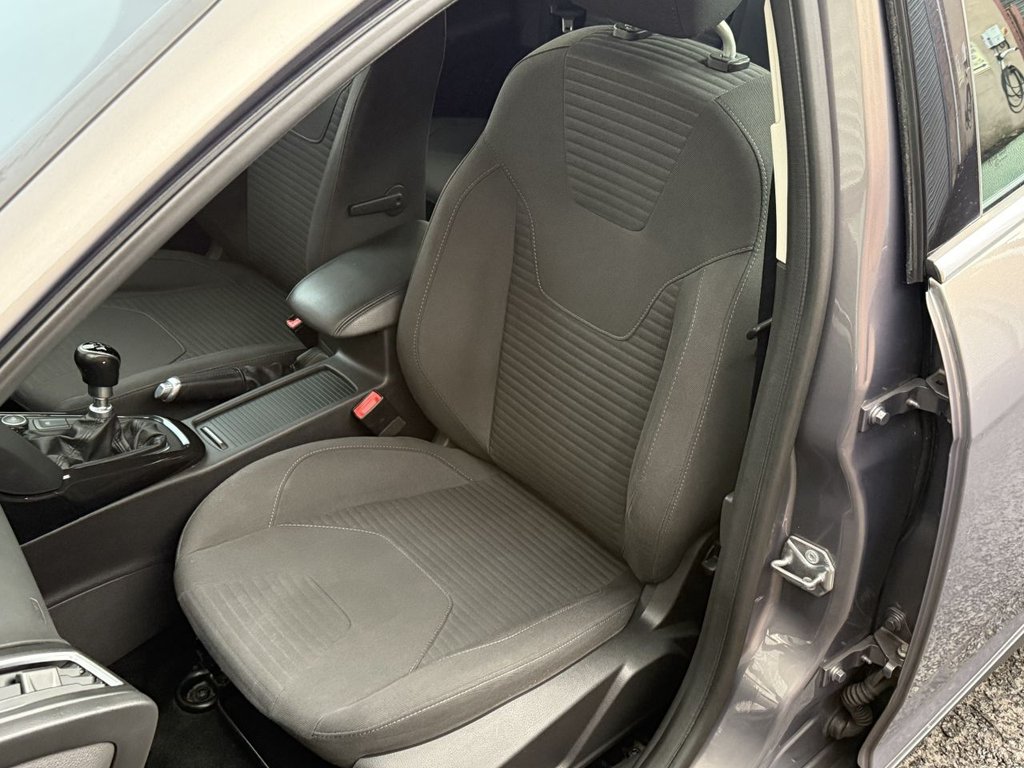 Used Ford Focus 2015 for sale - 76698279: Photo 17