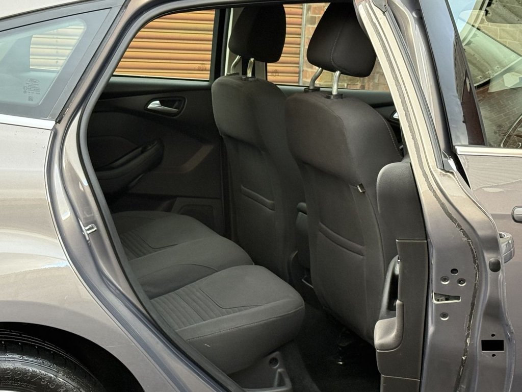 Used Ford Focus 2015 for sale - 76698279: Photo 18