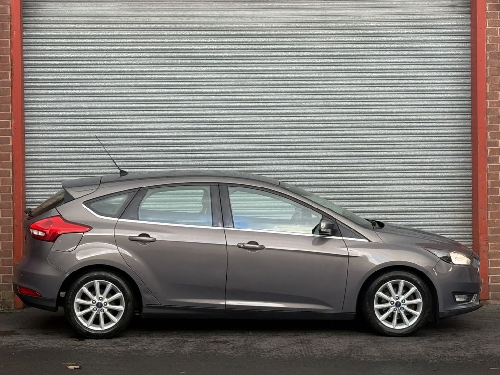 Used Ford Focus 2015 for sale - 76698279: Photo 9