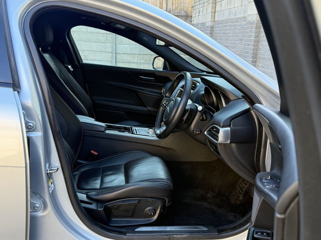 Used Jaguar XE 2015 for sale - 78154067: Photo 20