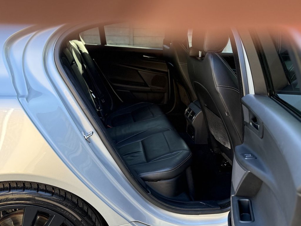 Used Jaguar XE 2015 for sale - 78154067: Photo 23