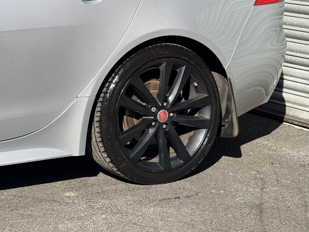 Used Jaguar XE 2015 for sale - 78154067: Photo 25