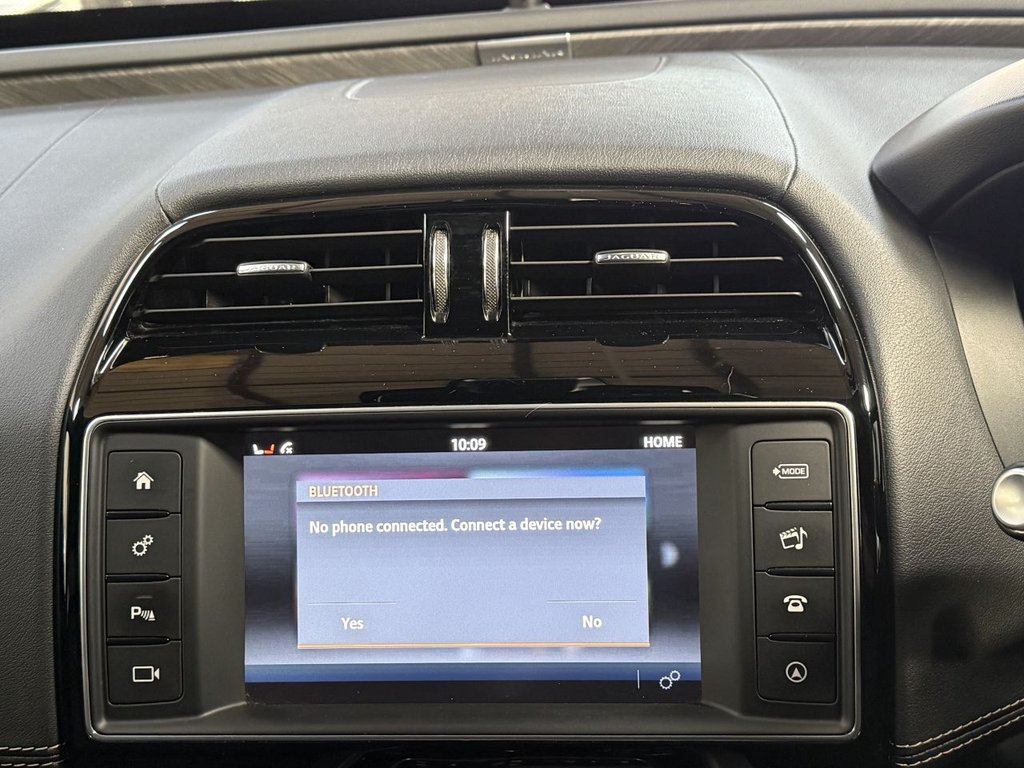 Used Jaguar XE 2015 for sale - 78154067: Photo 28