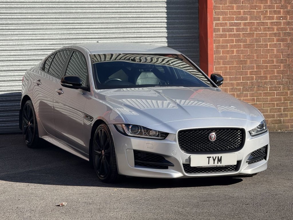 Used Jaguar XE 2015 for sale - 78154067: Photo 3