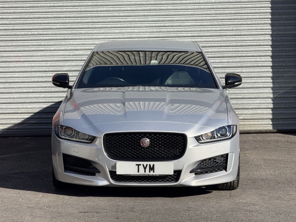 Used Jaguar XE 2015 for sale - 78154067: Photo 5