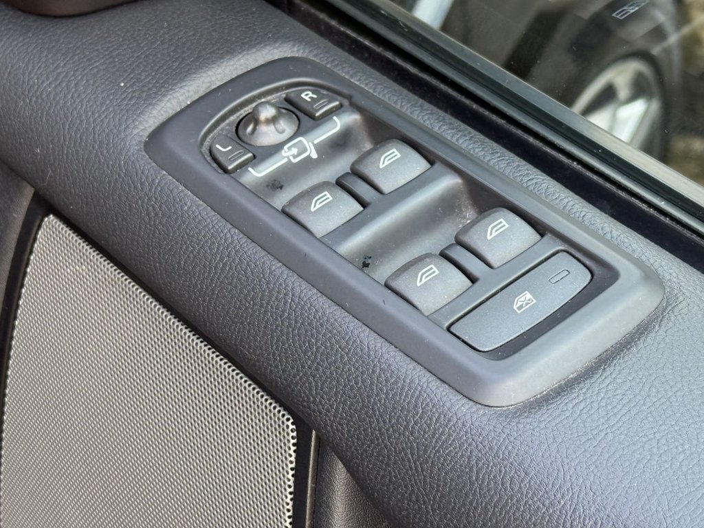 Used Land Rover Discovery 2014 for sale - 76698074: Photo 35