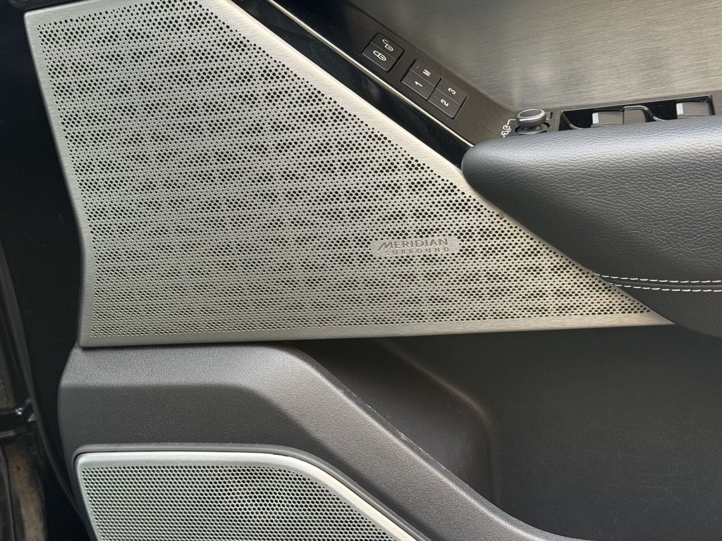 Used Land Rover Range Rover Velar 2018 for sale - 77733994: Photo 36