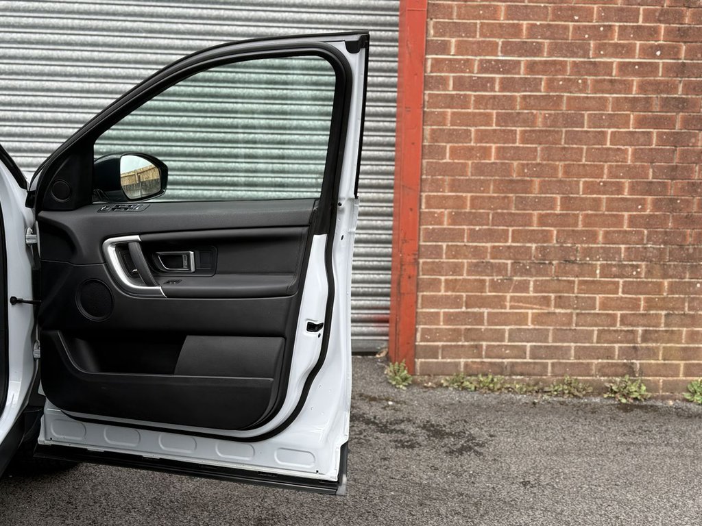 Used Land Rover Discovery Sport 2018 for sale - 76698401: Photo 43