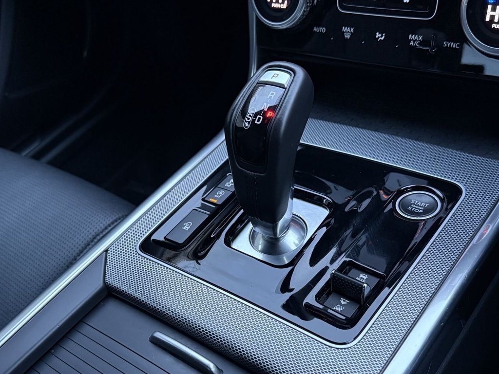 Used Jaguar XE 2019 for sale - 76900634: Photo 40