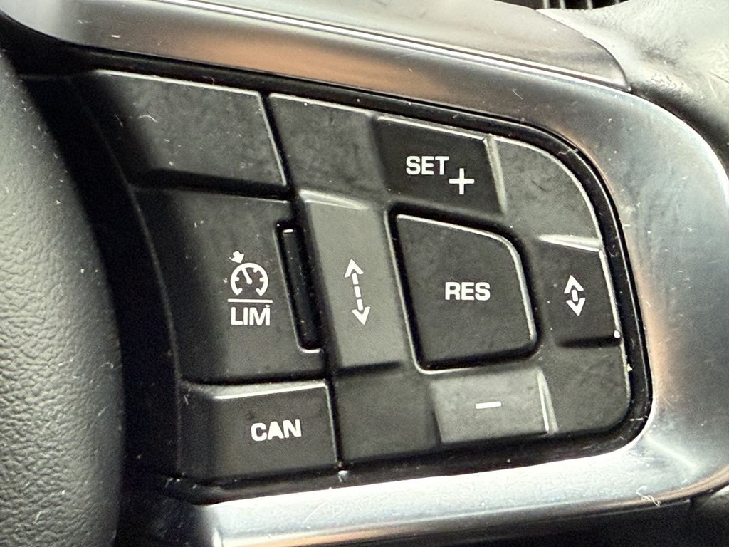 Used Jaguar E-Pace 2018 for sale - 77507875: Photo 32