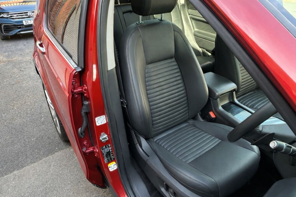 Used Land Rover Discovery Sport 2016 for sale - 78154244: Photo 15