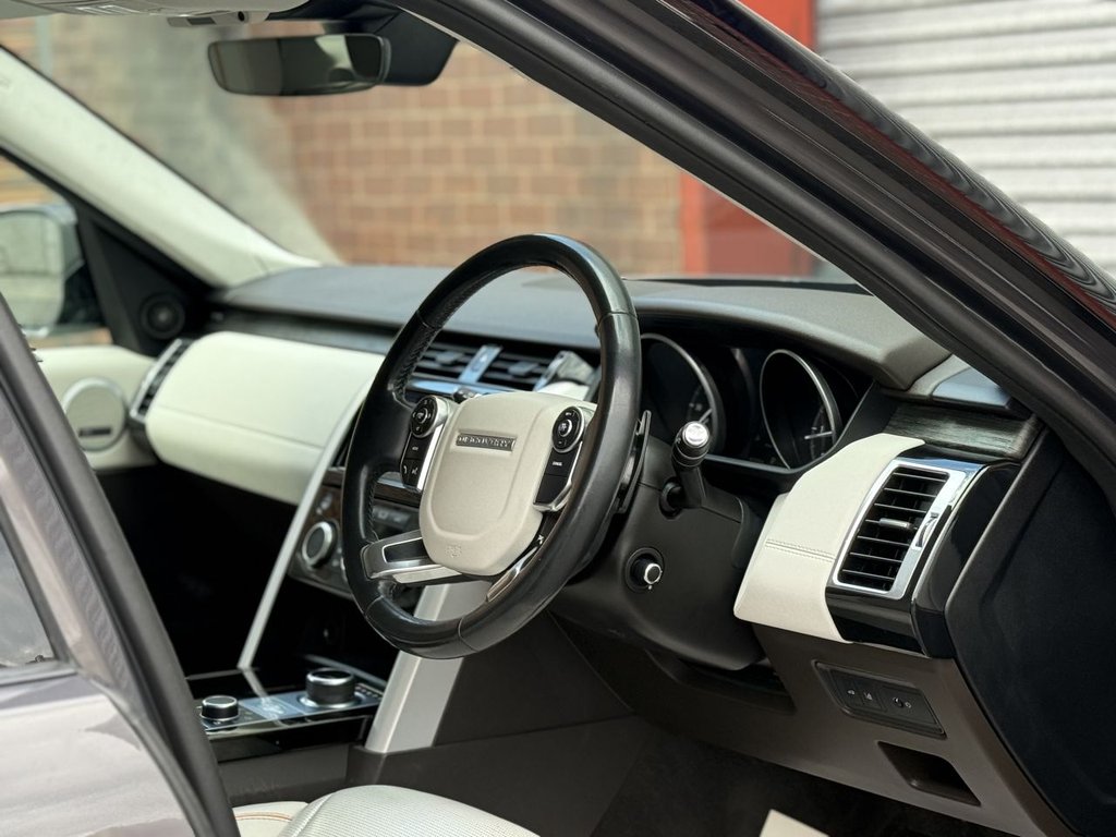 Used Land Rover Discovery 2017 for sale - 76698101: Photo 11